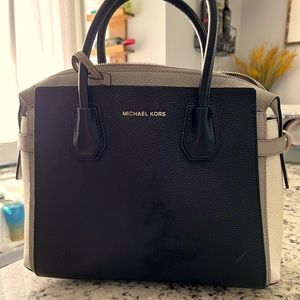 COPY - Michael Kors hand bag.